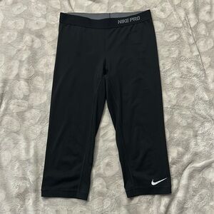 Nike Pro Dri fit cropped leggings Black Size Medium
